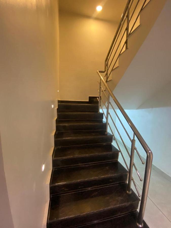 Hotel Raghupati Ayodhya ภายนอก รูปภาพ