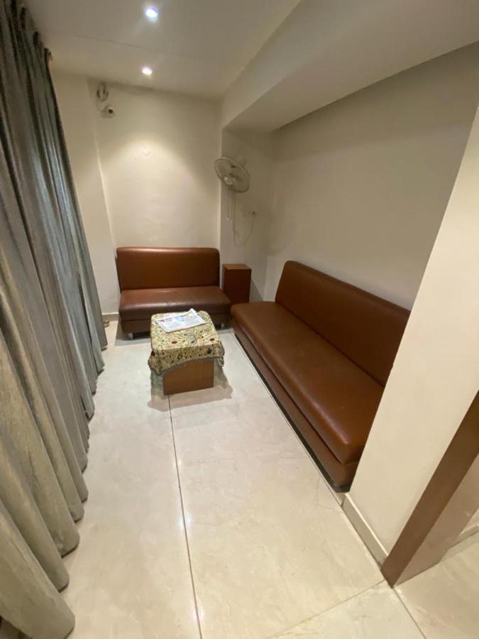 Hotel Raghupati Ayodhya ภายนอก รูปภาพ
