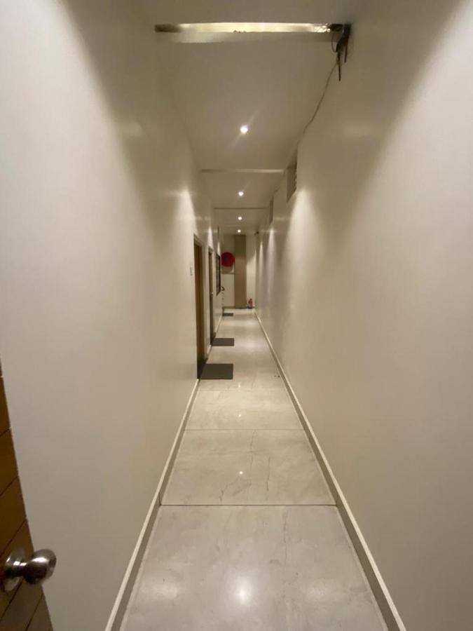 Hotel Raghupati Ayodhya ภายนอก รูปภาพ