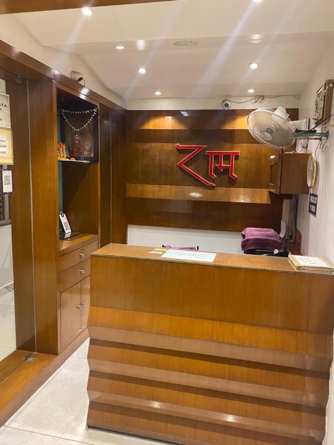 Hotel Raghupati Ayodhya ภายนอก รูปภาพ